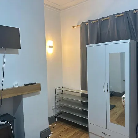 Maison d'hôtes 5 Bedrooms In The Heart Of Salford Manchester