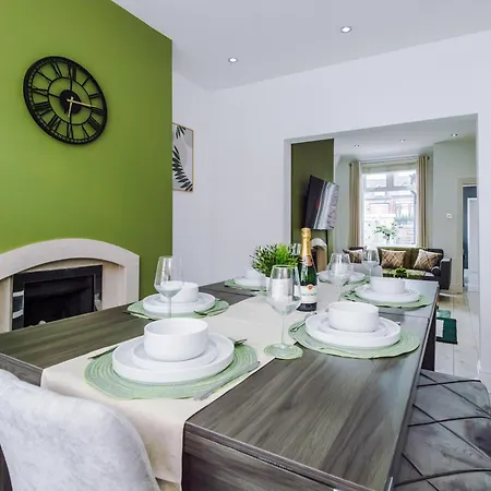 Feriehus New Cosy 2br | Pool Table | Parking | Ps4 + Games *