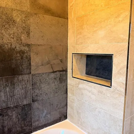 4 Bedroom Modern House In Prime Location *