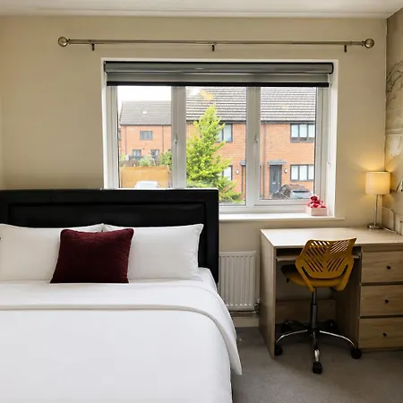 Modern 4br Sleeps 7 With Garden And Free Parking Manchester