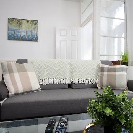Spacious 2br In Chadderton Near Nyaraló *
