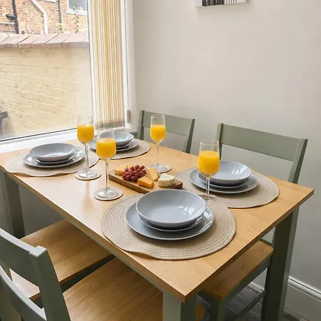 Cosy 3br House With Ps4 & Free Parking Manchester