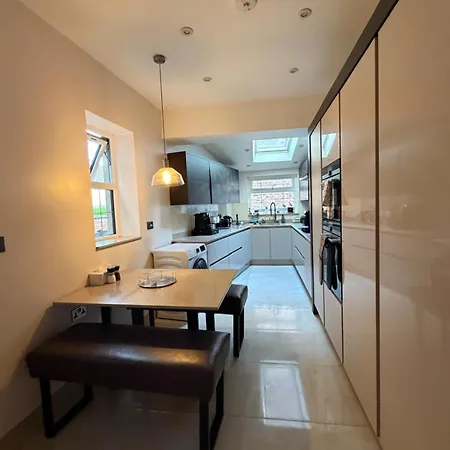 The Luxury Haven Feriehus Manchester