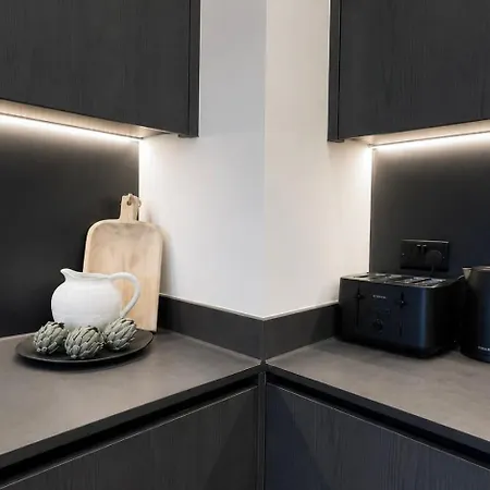 Nyaraló Luxury Urban Townhouse Manchester