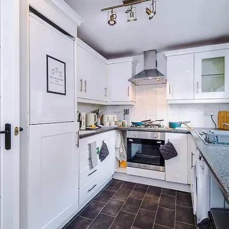 Sleeps 5 Near Centre Free Parking * Manchester