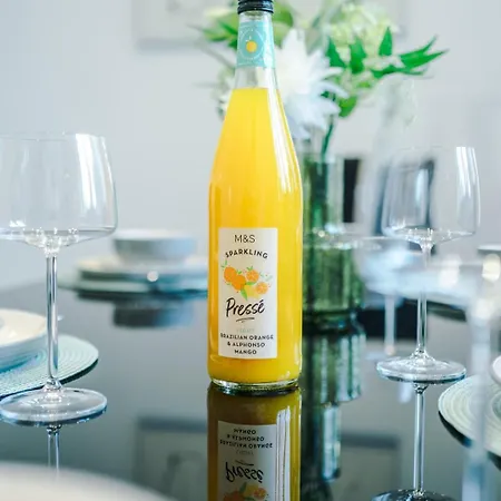 Feriehus Modern Chorlton | Parking | & Airport Manchester