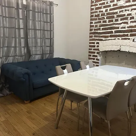 5 Bedrooms In The Heart Of Salford