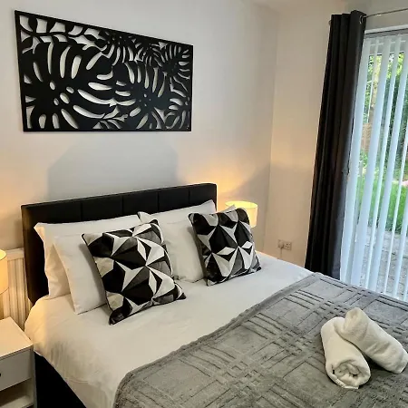 4br With Ensuite With Free Parking Feriehus Manchester