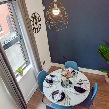 Modern 2 Bedroom Near Mediacity Uk *