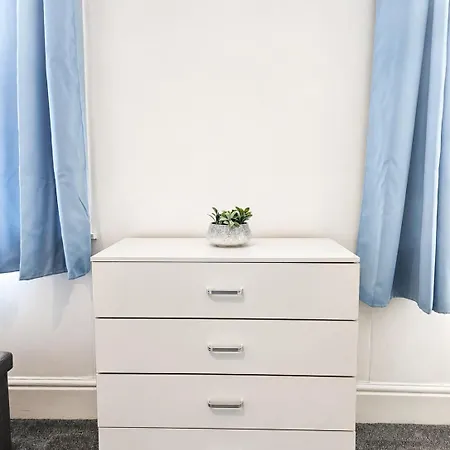 Cosy 3br House With Ps4 & Free Parking Manchester
