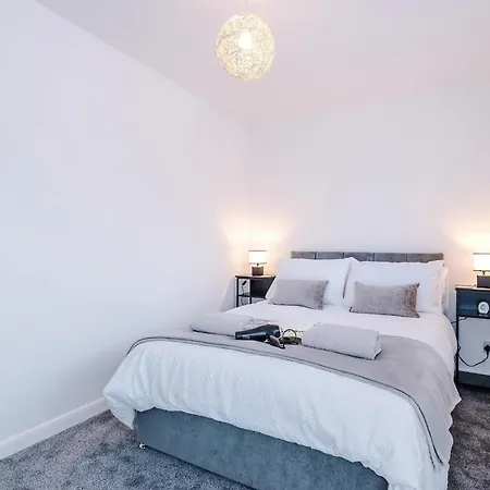 Nyaraló Stylish Mcr 2br Parking Near Etihad & Co-op