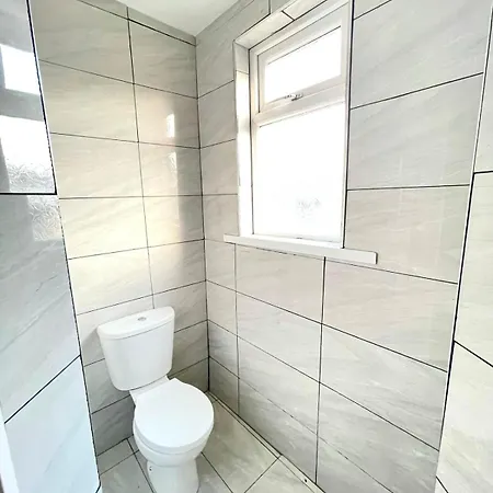 Tatil Evi 6 Bedroom House - Next To Parklife Festival Manchester