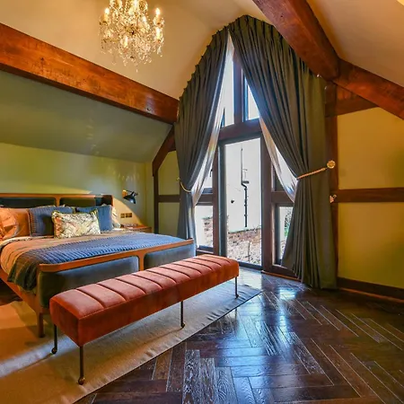 Exquisite 2bed Coach House, 10min To Cc, Terrace Nyaraló *