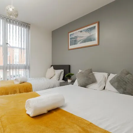 Дом отдыха Grand 4br Escape - Etihad - Coop - Free Parking