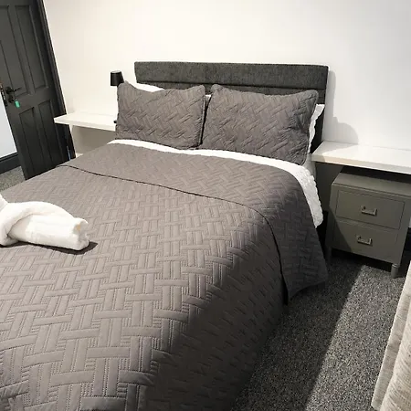 Cosy Spacious 4 Bedroom Close To Centre Manchester
