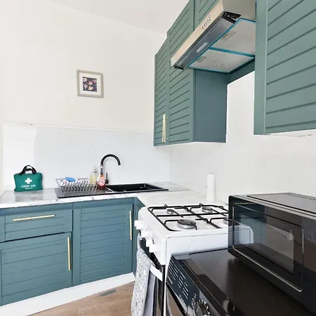 Spacious Maisonette, Hosted By Eason With Free Parking Feriehus *