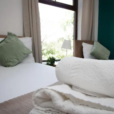 Spacious 2br In Chadderton Near Nyaraló