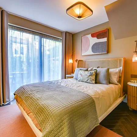 Exquisite 2bed Coach House, 10min To Cc, Terrace بيت للعطل *