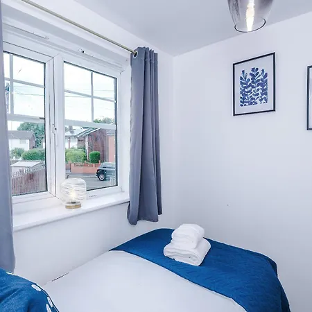 Vakantiehuis Sleeps 5 Near Centre Free Parking