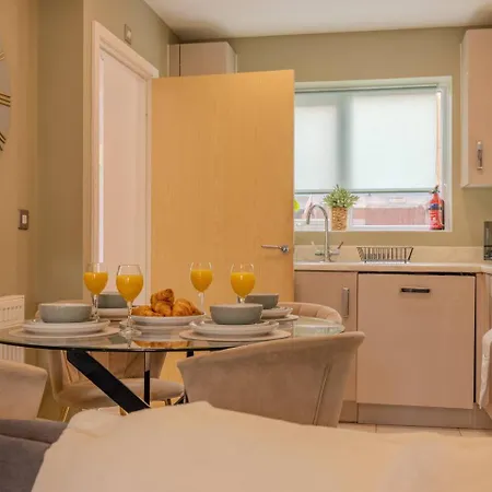 Gemstone Emerald - Cooplive - Etihad - Free Parking Nyaraló
