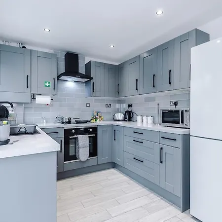 Tatil Evi Stylish Mcr 2br Parking Near Etihad & Co-op *