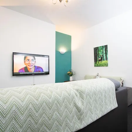 Nyaraló Spacious 2br In Chadderton Near *