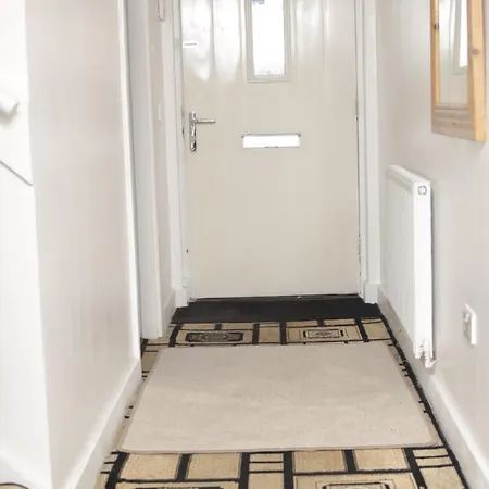Stylish 3-bed House Near Mcr Victoria & Centre * Manchester