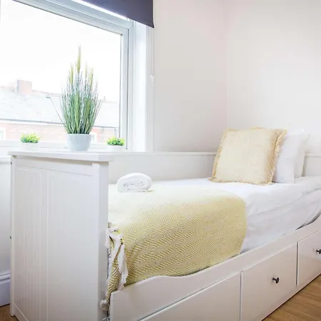Tatil Evi Stylish 3-bed House - Salford Quays & Mediacity Manchester