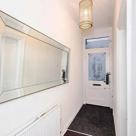 Nyaraló Old Trafford Sleeps 6 Wifi Free Parking *