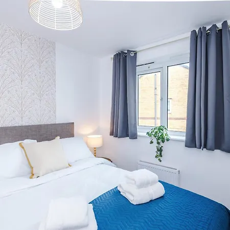 Sleeps 5 Near Centre Free Parking * Manchester