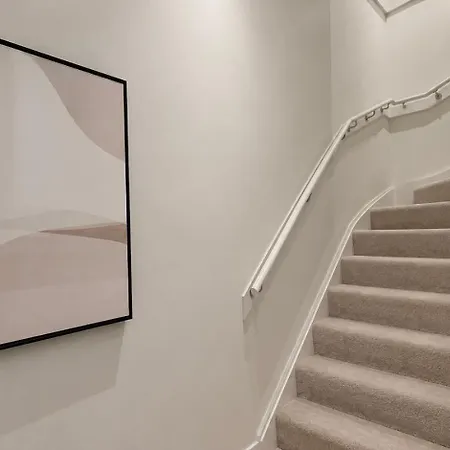 Luxury Urban Townhouse Nyaraló