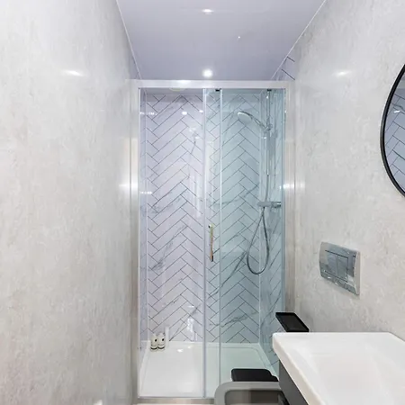 Tatil Evi Groves 2 Hospital & Access