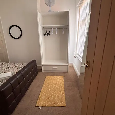 4br - Parking- Sleeps 7 - 2 Baths - Long * Манчестер