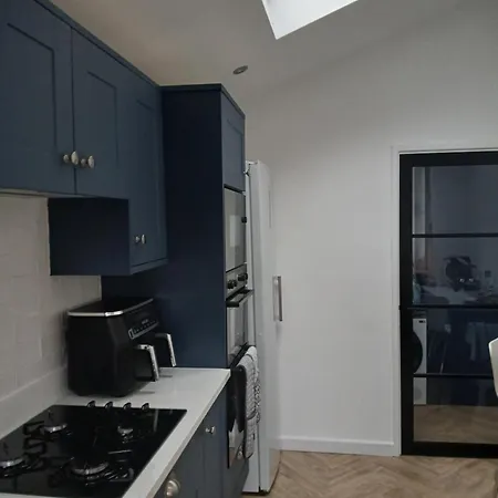 7 Lomond Avenue Отель типа 