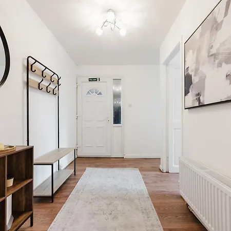 Cosy 2br - Sleeps 6 - Etihad - Free Parking