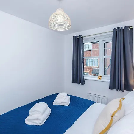 Sleeps 5 Near Centre Free Parking Manchester