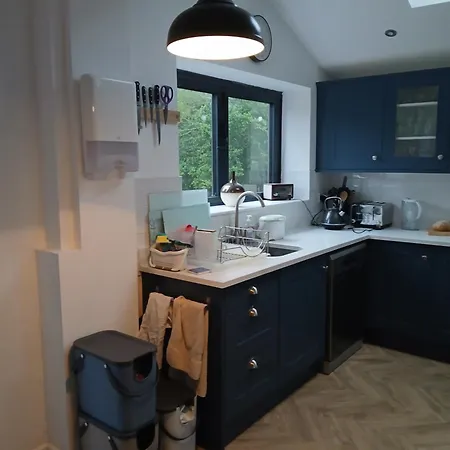 7 Lomond Avenue Отель типа 