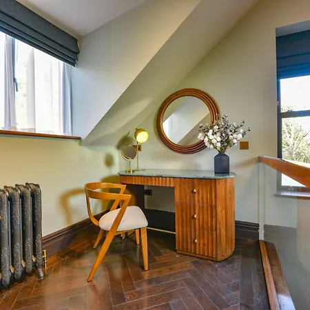 Nyaraló Exquisite 2bed Coach House, 10min To Cc, Terrace Manchester