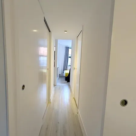 Modern 2 Bedroom Near Mediacity Uk *