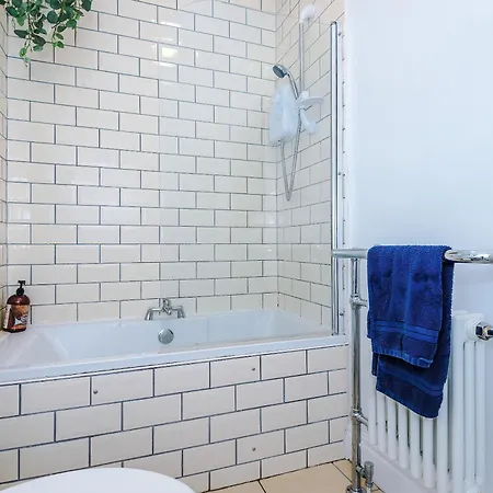 Spacious House With Free Parking Near Mediacityuk, Trafford Centre, Centre Tatil Evi *