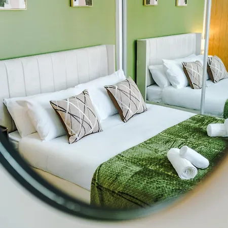 Tatil Evi New Cosy 2br | Pool Table | Parking | Ps4 + Games *