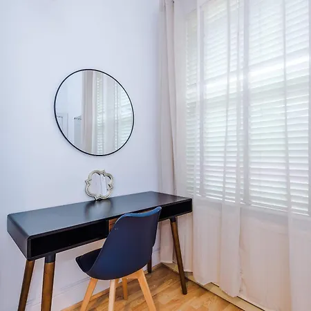 Spacious House With Free Parking Near Mediacityuk, Trafford Centre, Centre * Manchester