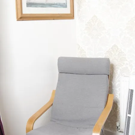 Stylish 3-bed House Near Mcr Victoria & Centre *
