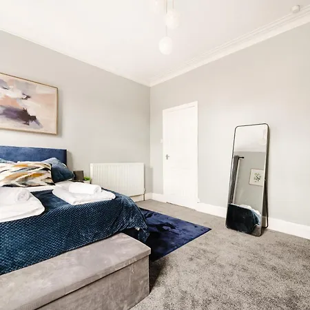 Nyaraló Modern 3br For 8 - Easy Access - Free Parking Manchester