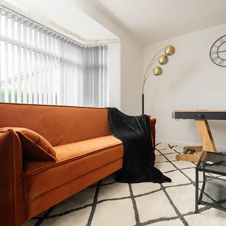 Immaculate 3bd - Coop - Etihad - Pool Table *