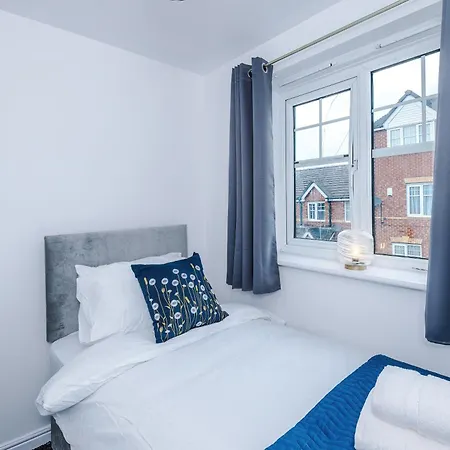 Sleeps 5 Near Centre Free Parking Tatil Evi Manchester