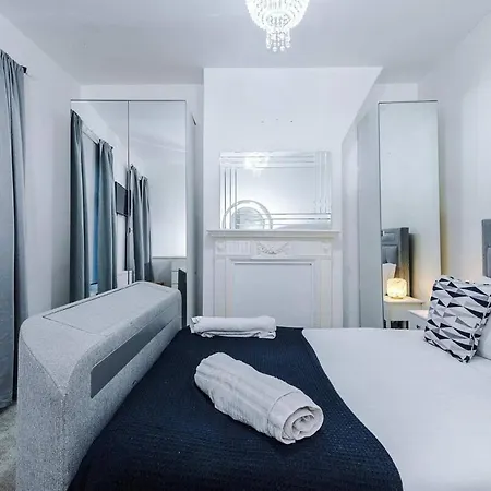 Old Trafford Sleeps 6 Wifi Free Parking Nyaraló *