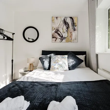Cosy 2br - Sleeps 6 - Etihad - Free Parking * Manchester
