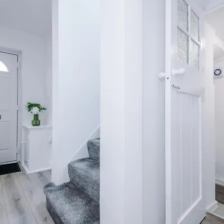 Tatil Evi Modern Chorlton | Parking | & Airport *