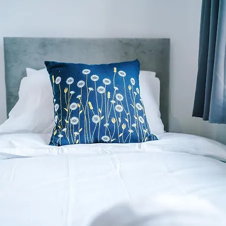 Sleeps 5 Near Centre Free Parking Manchester